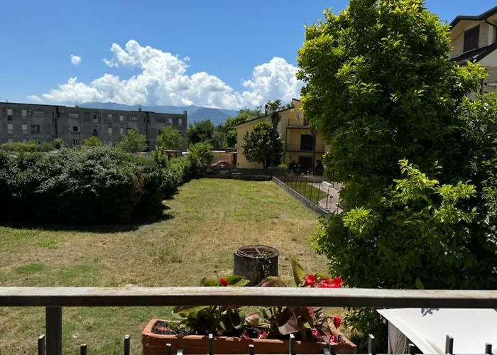 לינה וארוחת בוקר In Terrazza Aquino